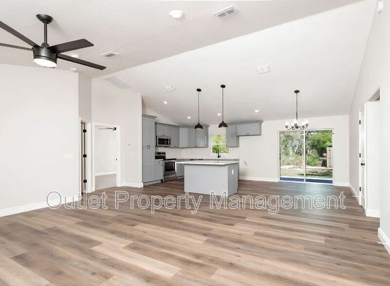 52 Azalea Dr - Photo 5 of 11