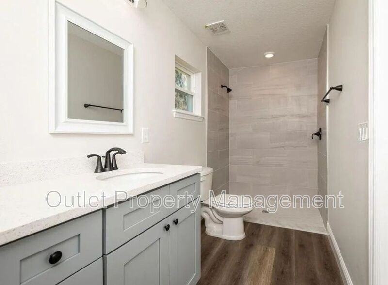 52 Azalea Dr - Photo 7 of 11