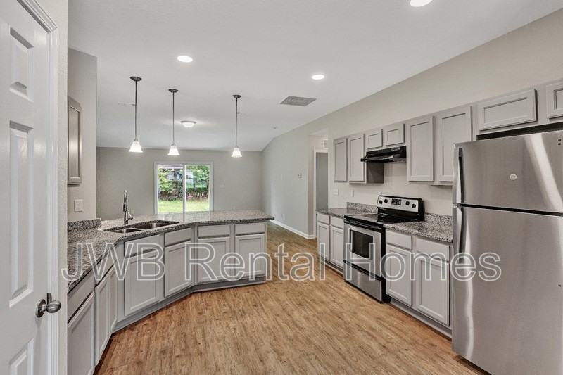 10351 Pinehurst Dr - Photo 2 of 23