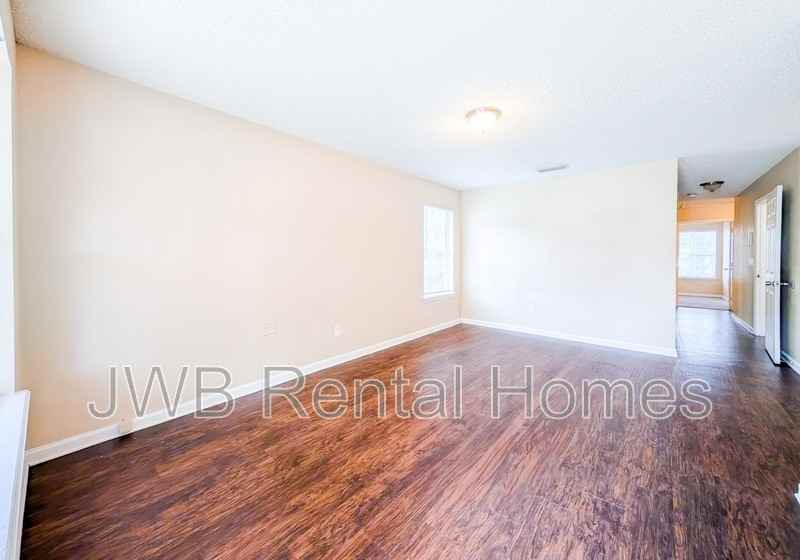 3035 Fitzgerald St - Photo 5 of 14