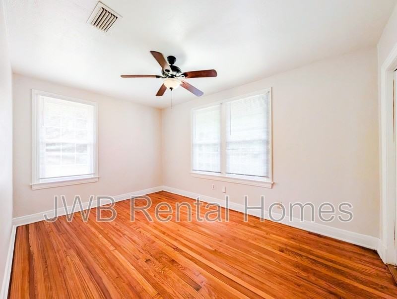 2065 Camden Ave - Photo 6 of 13