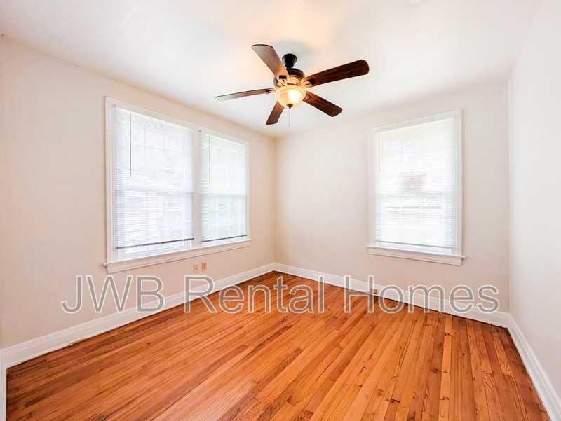 2065 Camden Ave - Photo 7 of 13