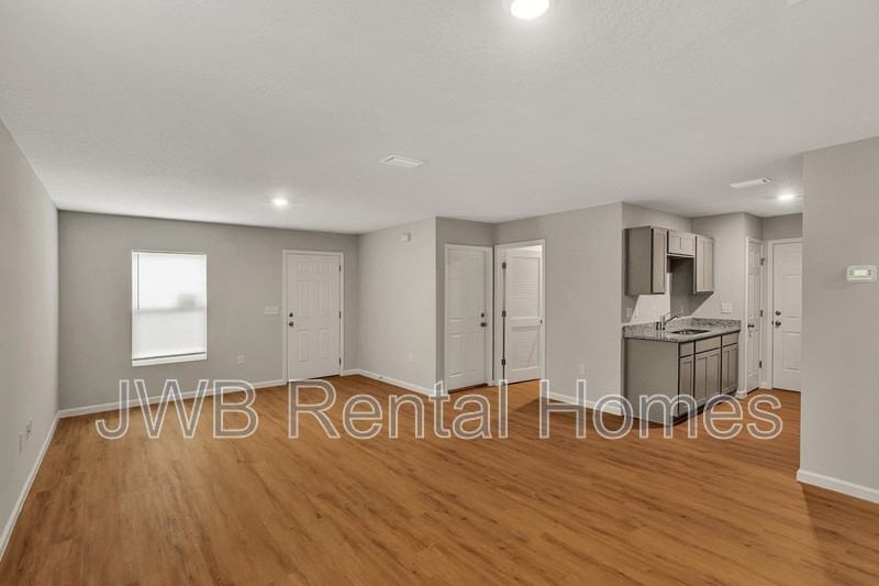1145 Canal St - Photo 4 of 19