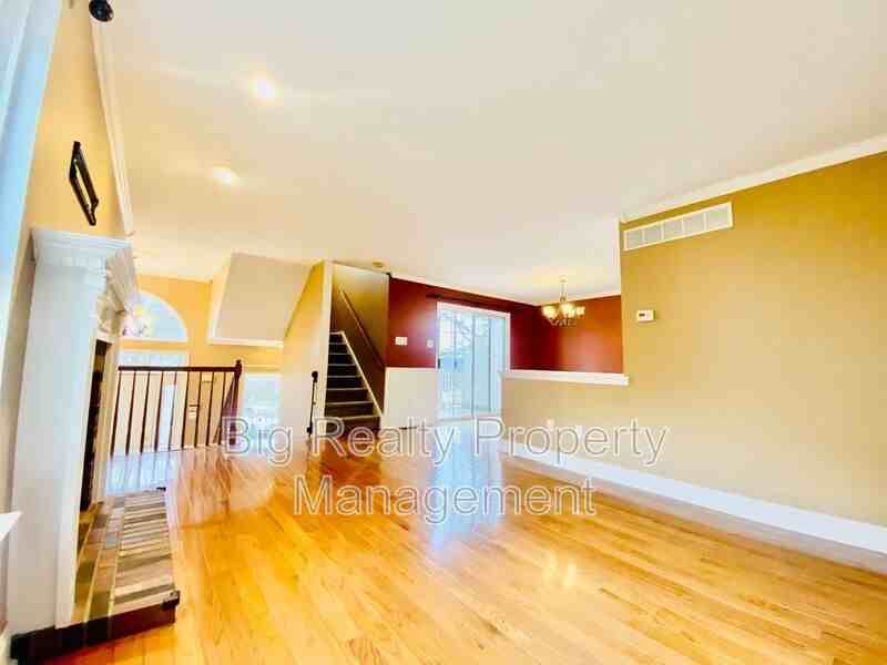 475 Stoneglen St - Photo 5 of 26