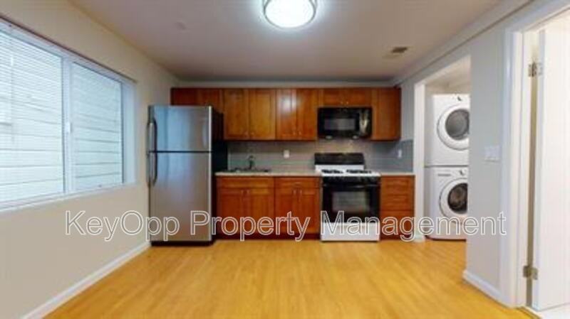 806 35th Ave - Photo 5 of 23