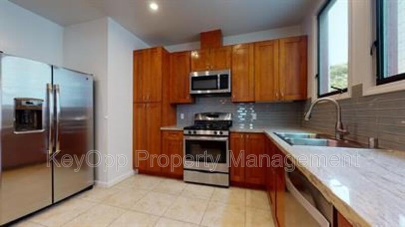806 35th Ave - Photo 6 of 23