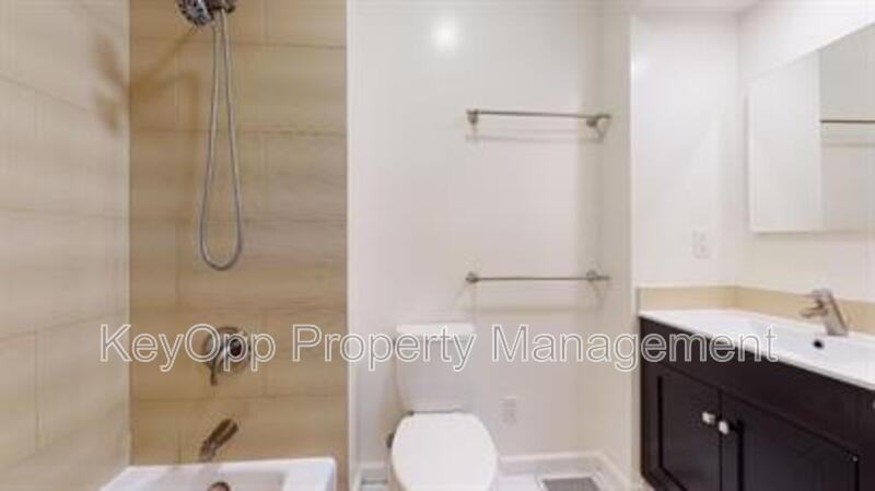 806 35th Ave - Photo 7 of 23