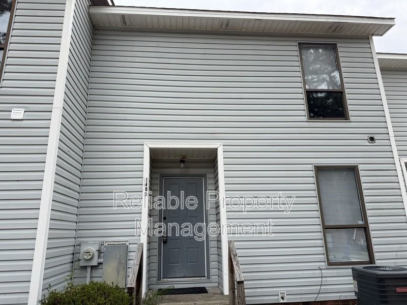1405 Tangora Ln