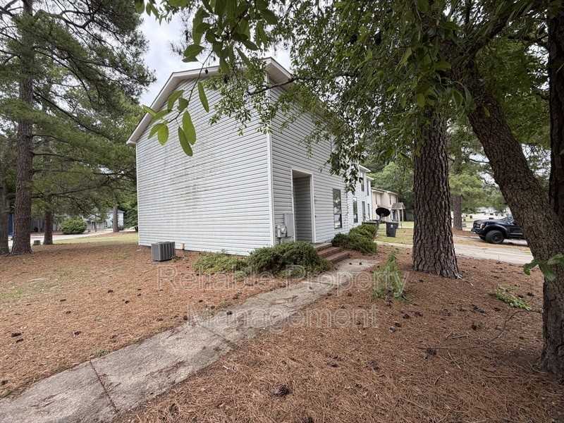 1401 Tangora Ln - Photo 2 of 15