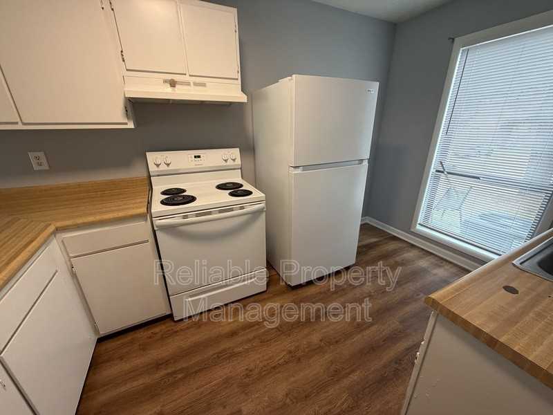 1401 Tangora Ln - Photo 4 of 15