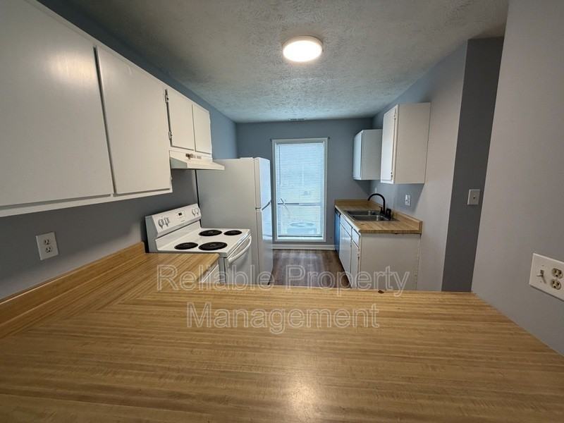 1401 Tangora Ln - Photo 5 of 15