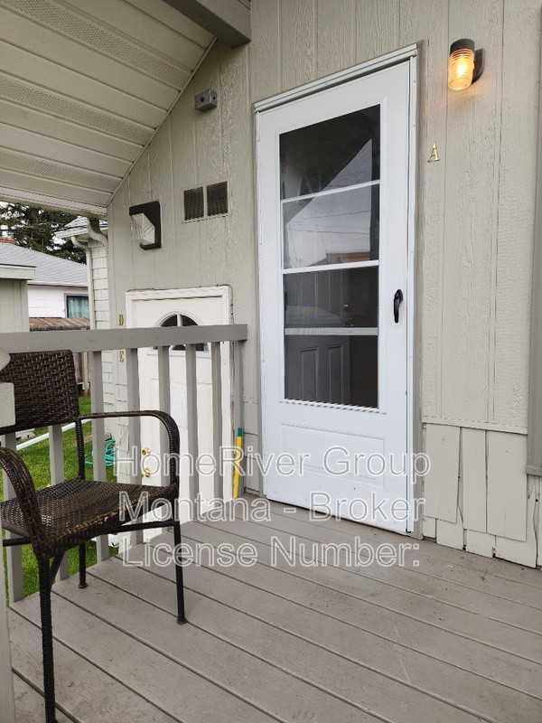 724 Strand Ave #A - Photo 2 of 17