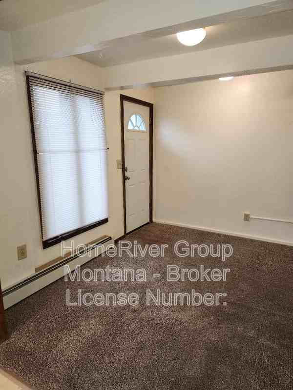 724 Strand Ave #A - Photo 5 of 17
