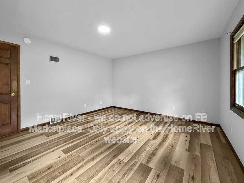 901 Crescent Ave #8 - Photo 6 of 20