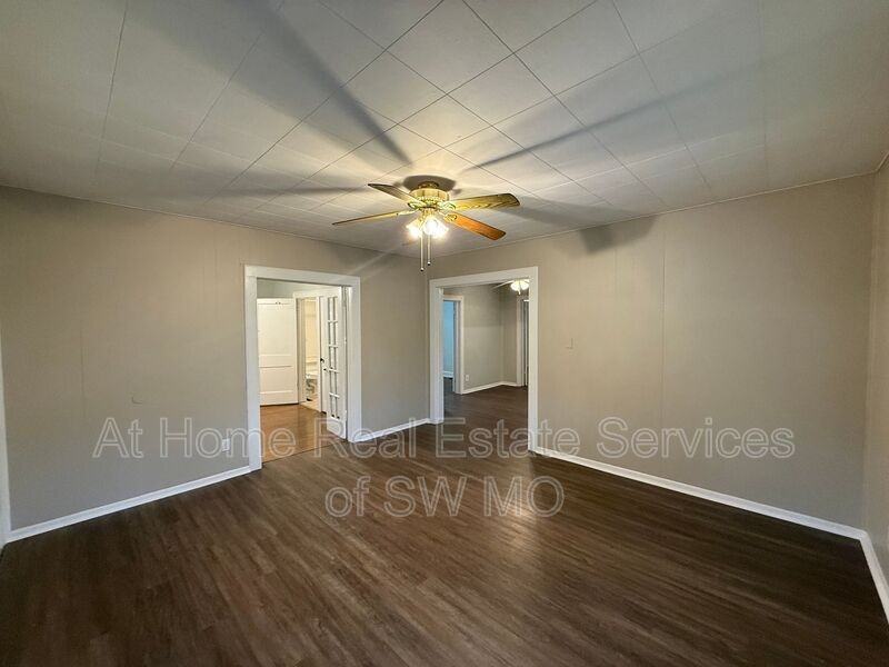 1169 S Kimbrough Ave - Photo 3 of 12
