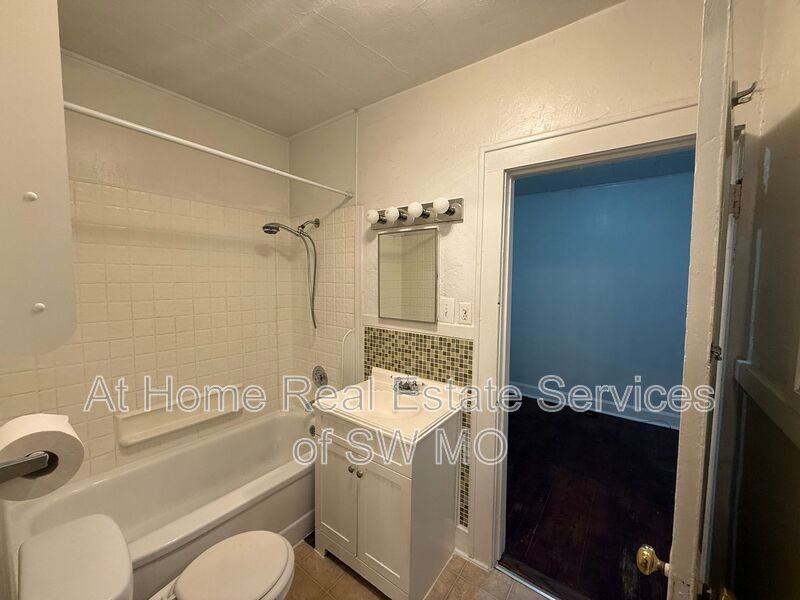 1169 S Kimbrough Ave - Photo 6 of 12