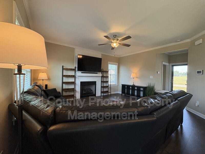 224 Williamson Place Dr - Photo 4 of 19