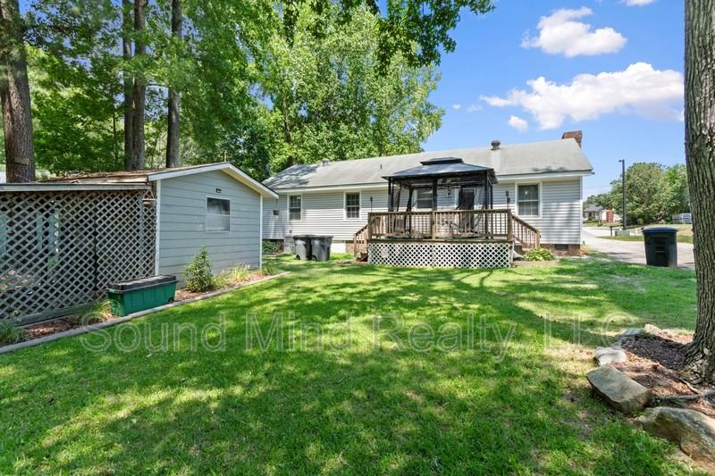 1601 Homestead Rd - Photo 4 of 29