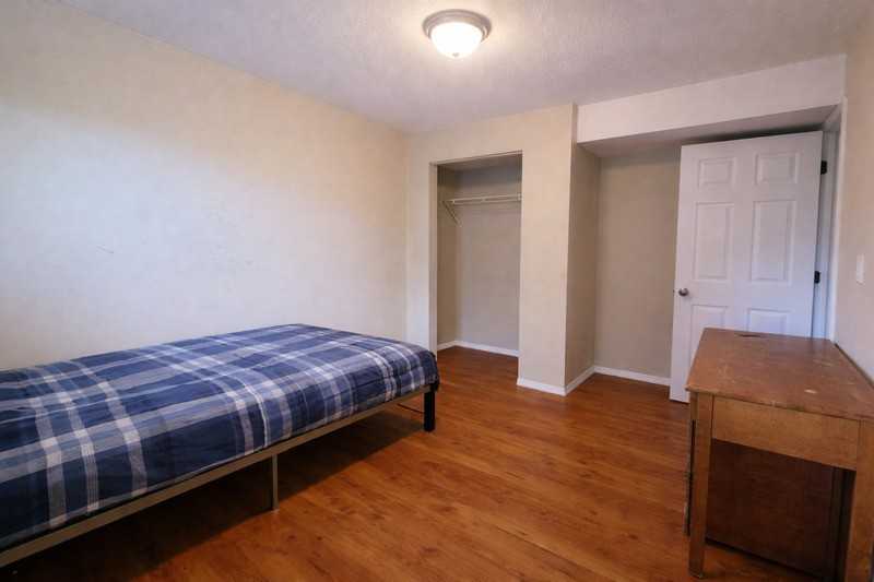 14212 114 St Nw - Photo 5 of 10