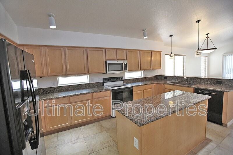 15313 N 104th Way - Photo 7 of 29