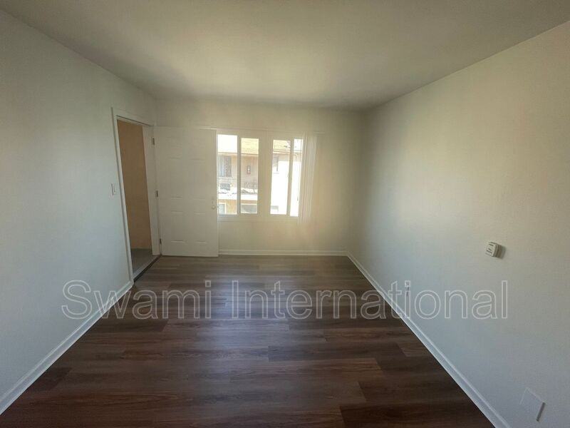 9449 S Normandie Ave - Photo 3 of 18