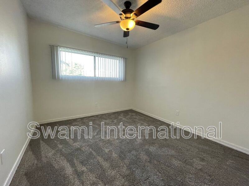 6100 11th Ave #04 - Photo 6 of 16