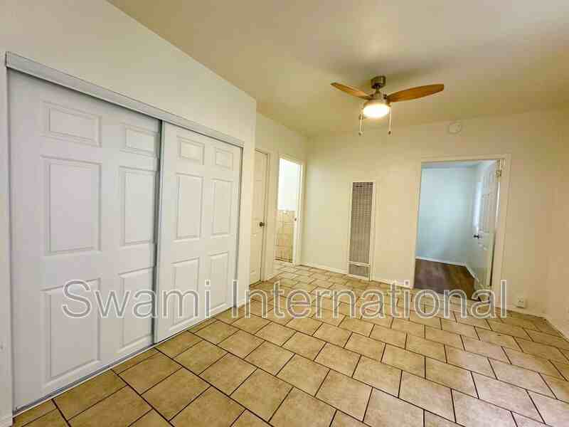 1733 1/2 E 63rd St - Photo 4 of 30