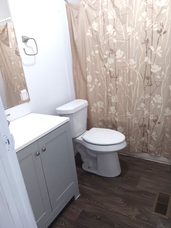 3230 S Loopeast , - Photo 6 of 7