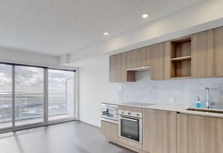 17 Bathurst St #2901