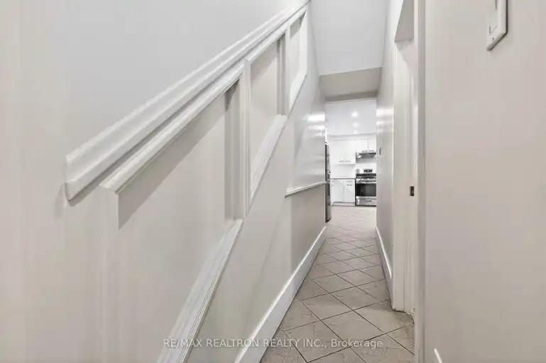 119 Markham St - Photo 3 of 14