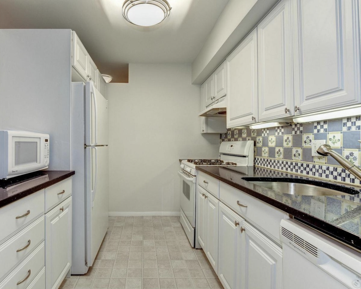7523 Spring Lake Dr #B2 - Photo 4 of 12