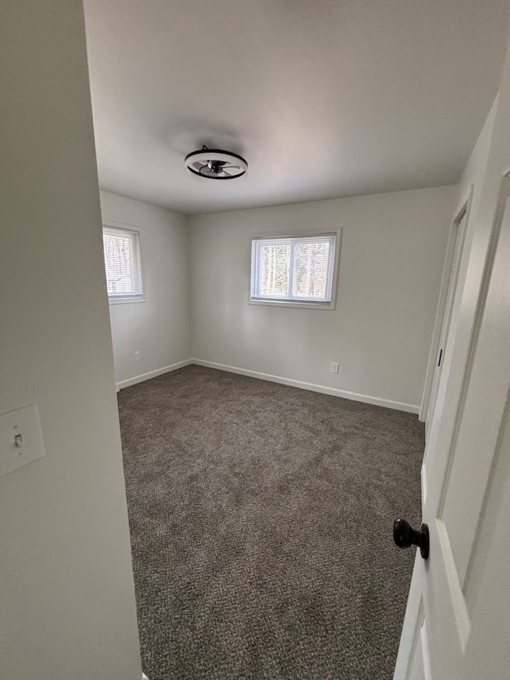 155 Crowell Dr #NA - Photo 5 of 13