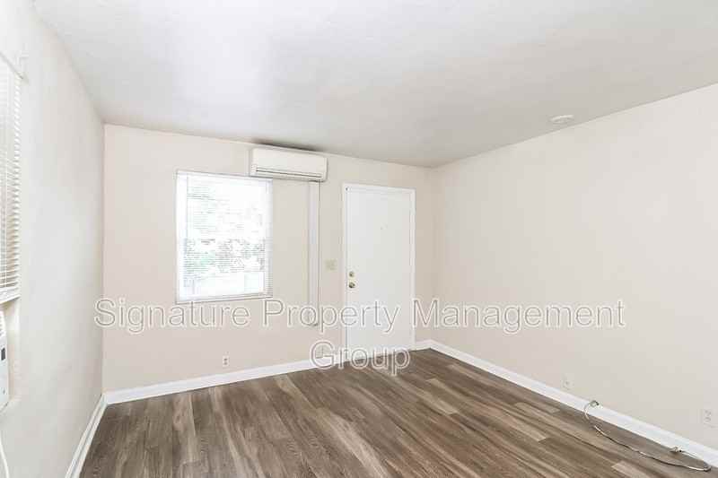 1990 Rockledge Rd Ne #1 - Photo 6 of 14