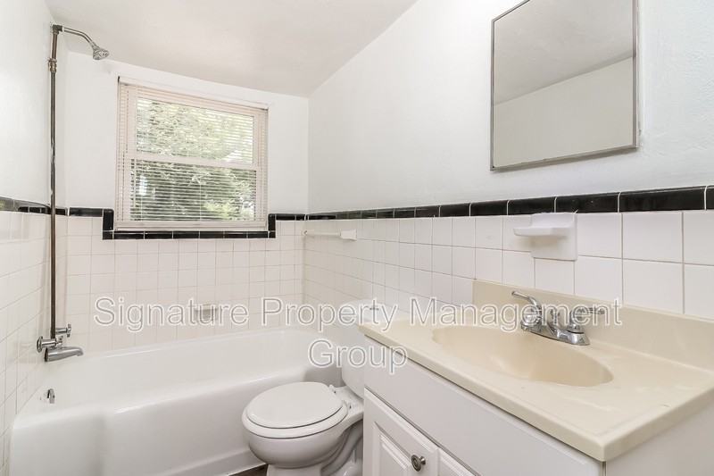 1990 Rockledge Rd Ne #1 - Photo 7 of 14