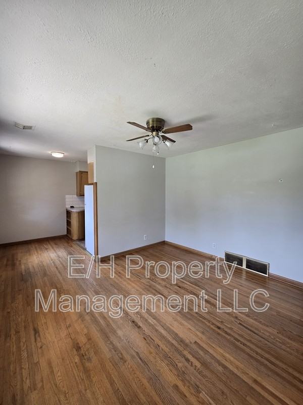 2316 W Wildwood Rd - Photo 2 of 24