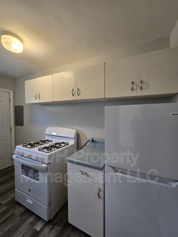 718 S Hunter St - Photo 7 of 17