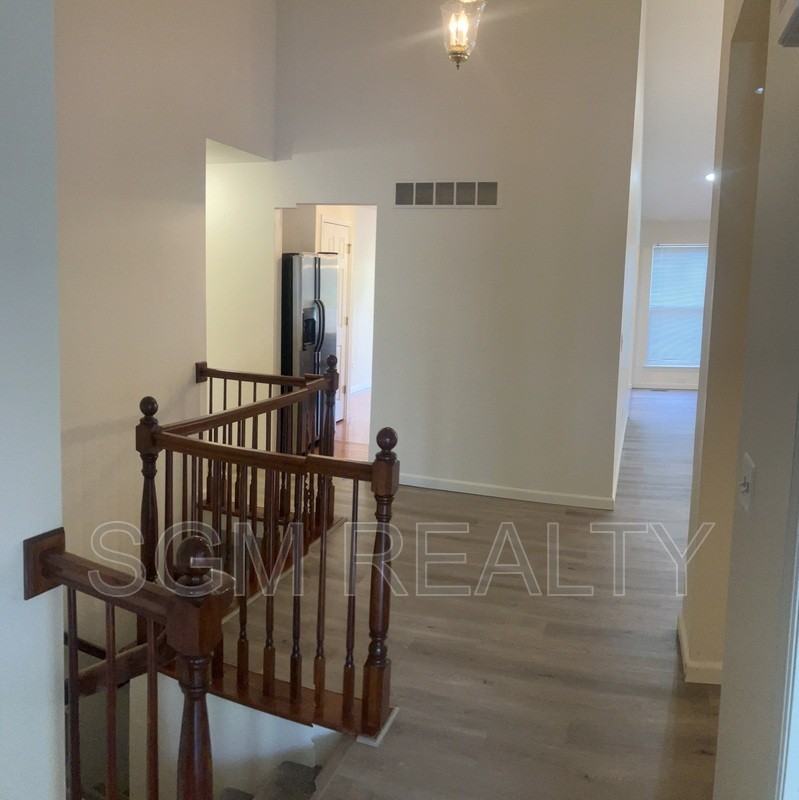 1711 Ambrose Terrace Dr - Photo 5 of 26