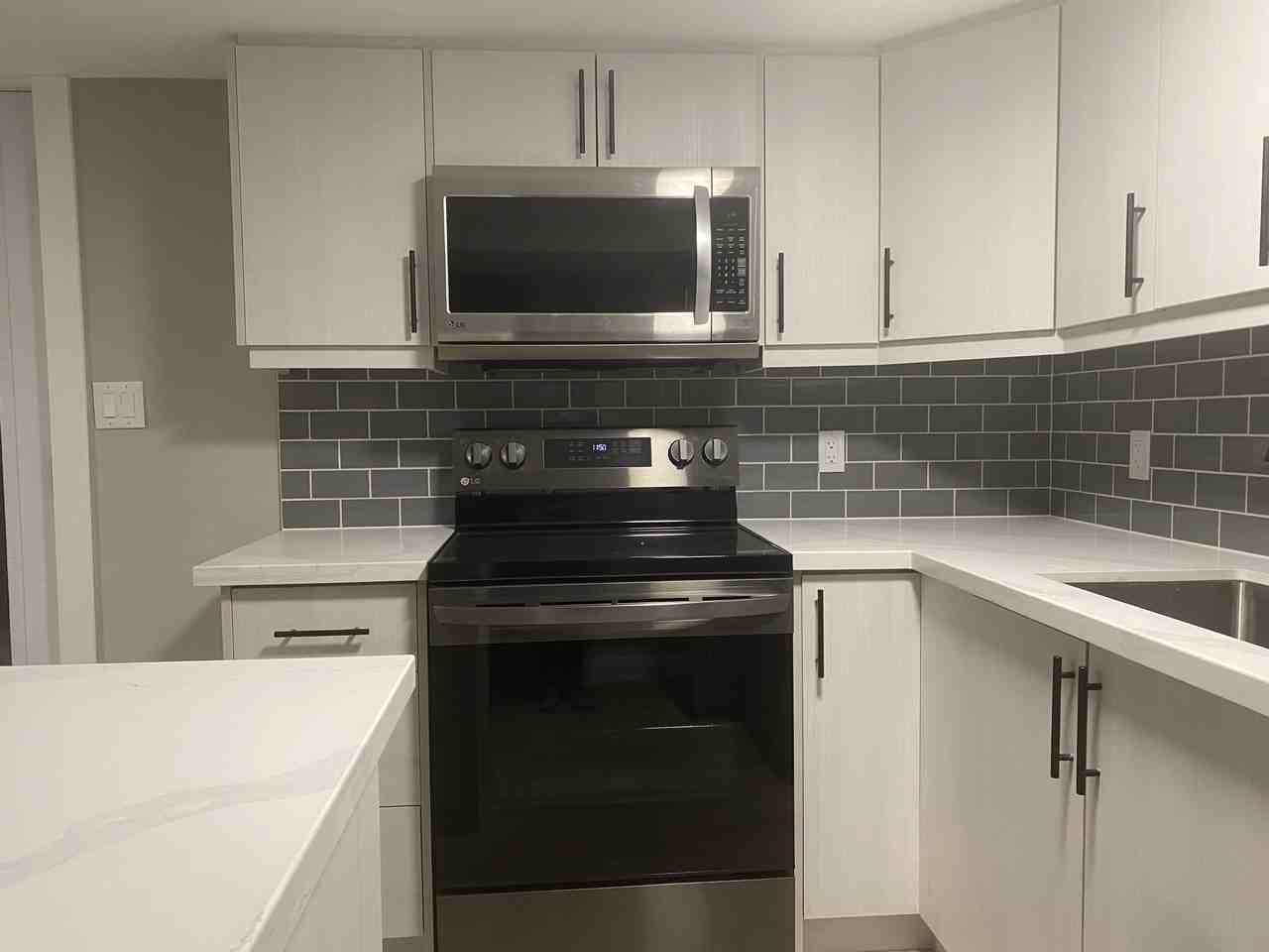 47 Regent Dr - Photo 5 of 15