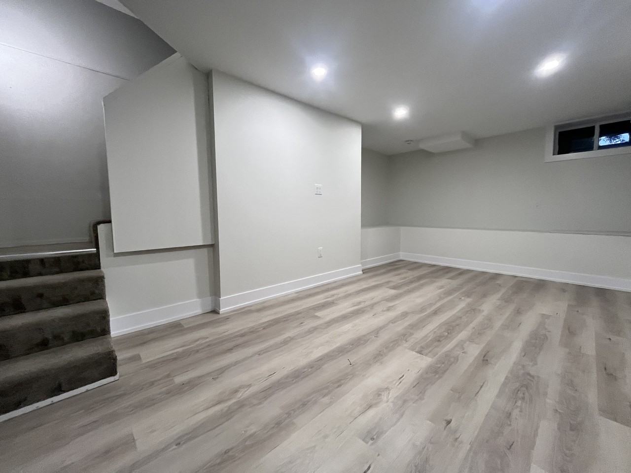 33 Somerset Ave - Photo 2 of 9