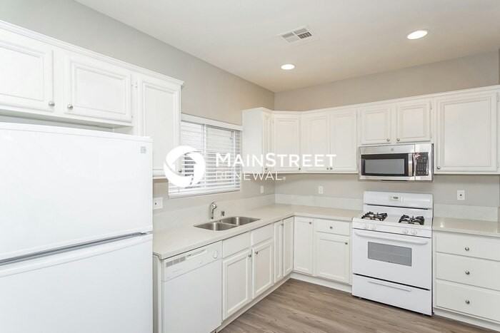 4361 Cottontail Ln - Photo 7 of 17