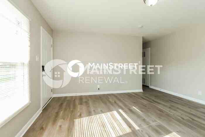 3319 Palmer Ln - Photo 6 of 16