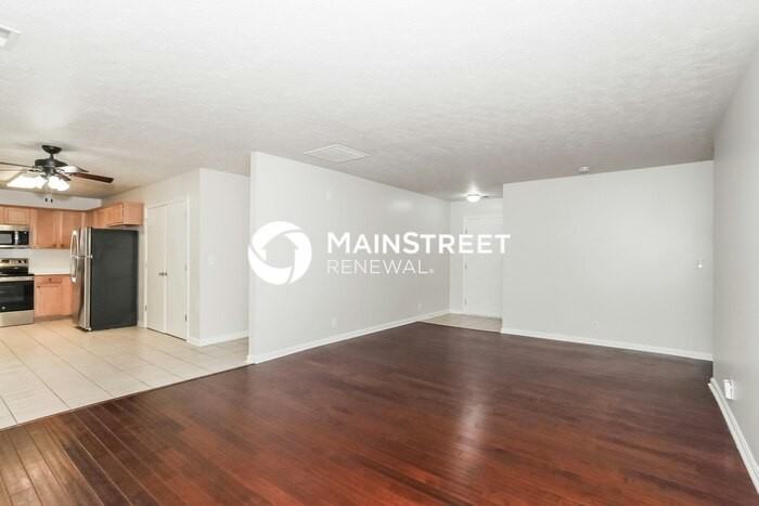 10503 Irvin Pines Dr - Photo 4 of 16
