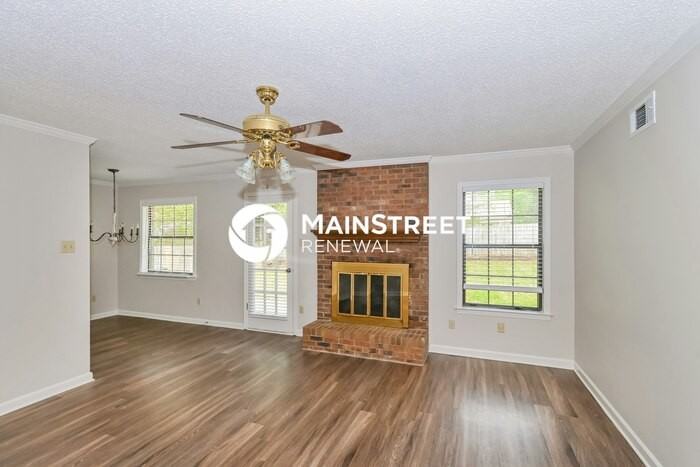 6338 Northampton Dr - Photo 5 of 18