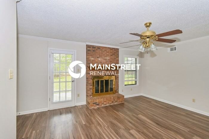 6338 Northampton Dr - Photo 6 of 18