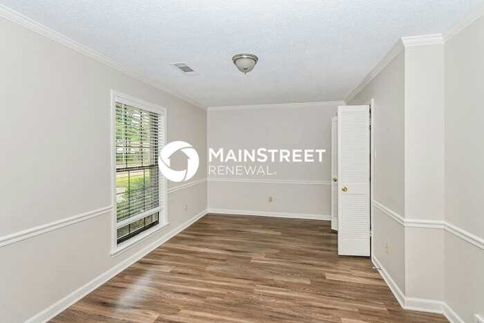 6338 Northampton Dr - Photo 7 of 18