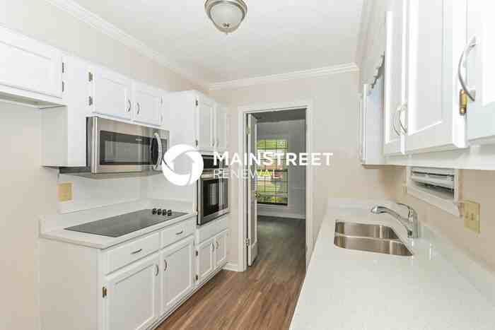 6338 Northampton Dr - Photo 7 of 18