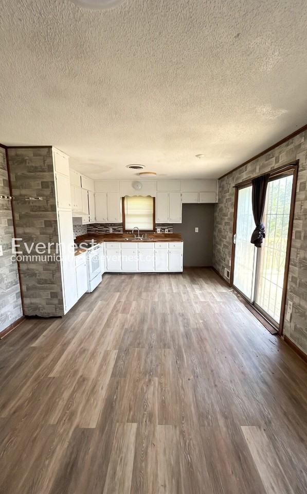 1816 Damon Cir - Photo 3 of 22