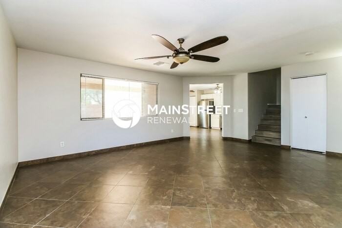 41889 W Sunland Dr - Photo 2 of 15