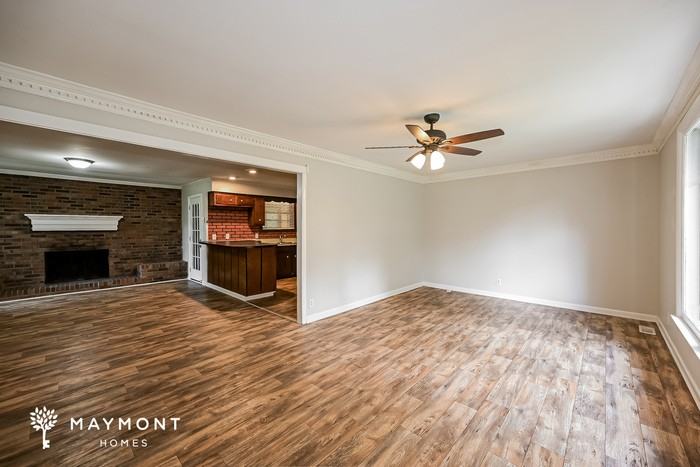 629 Brook Dr - Photo 5 of 15