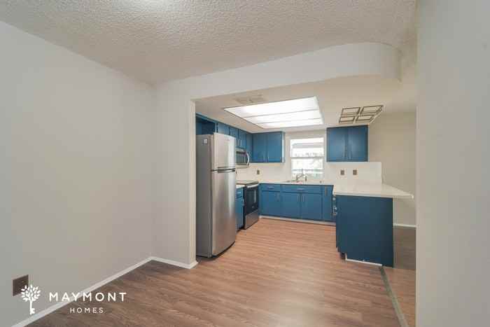 5946 Stringfellow Rd - Photo 6 of 15